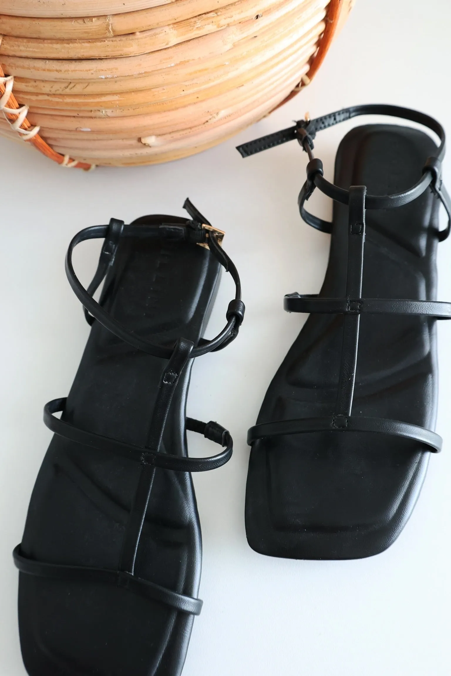 Acacia Sandal