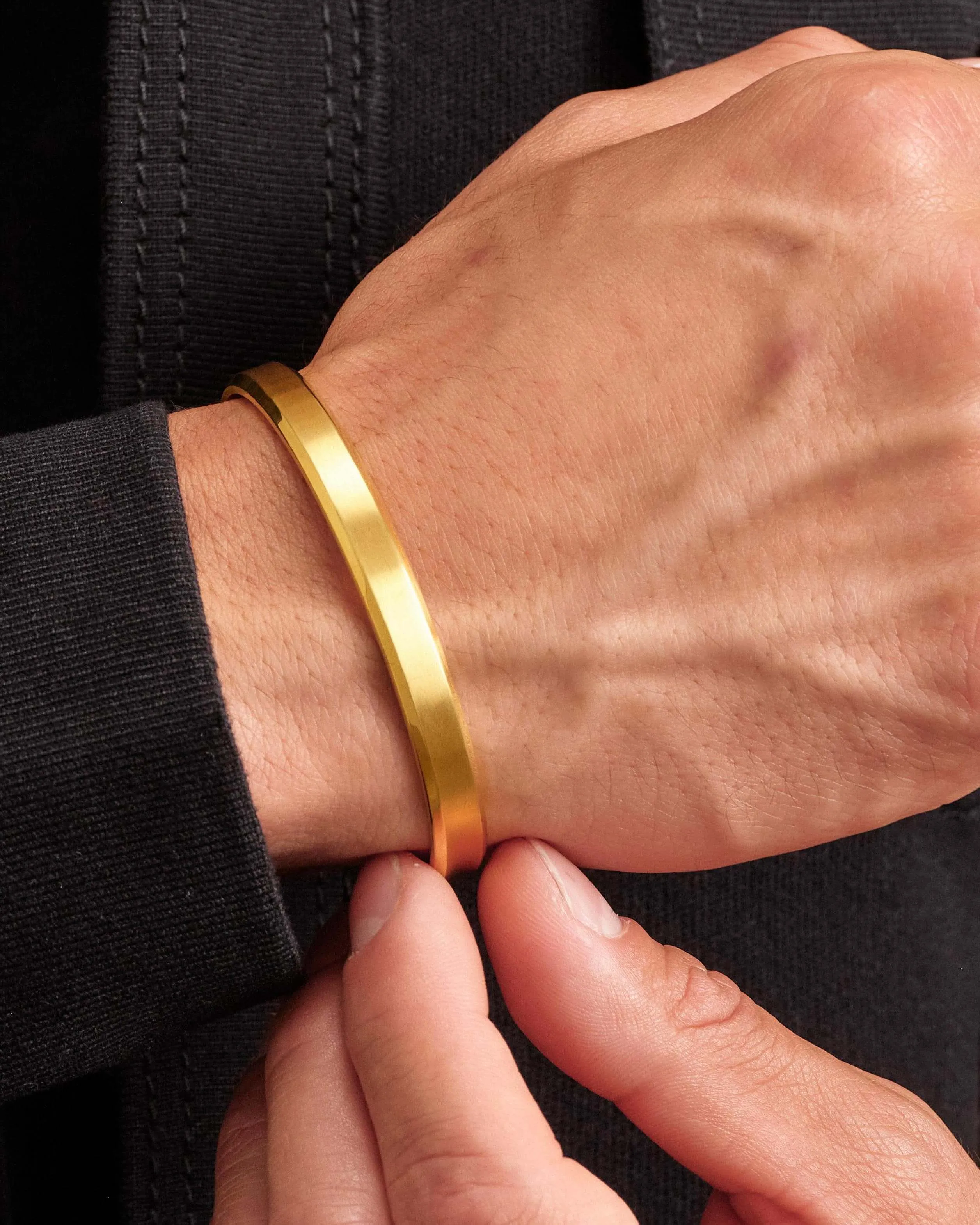 Avenue Cuff Bracelet - Gold
