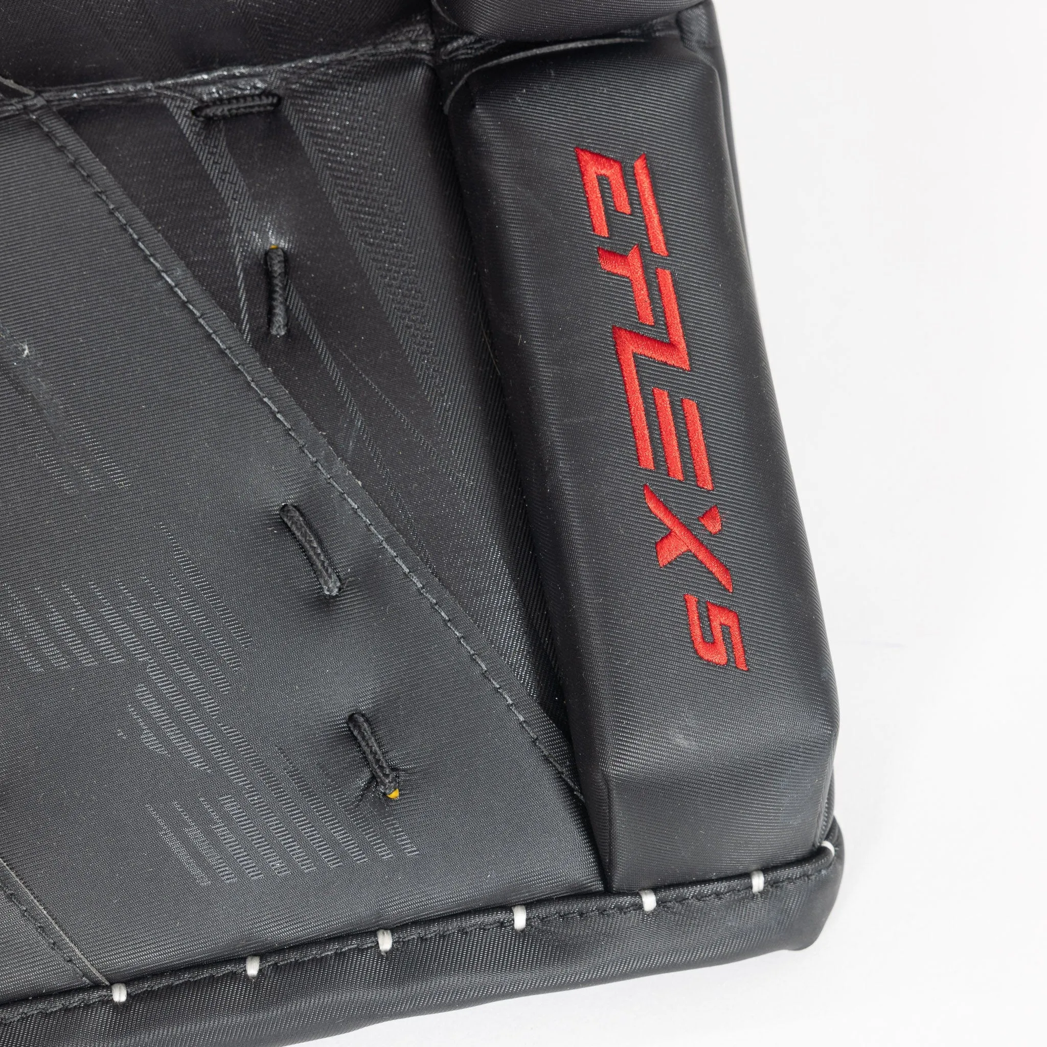 CCM Extreme Flex 5 Senior Goalie Leg Pads - USED 35 2"