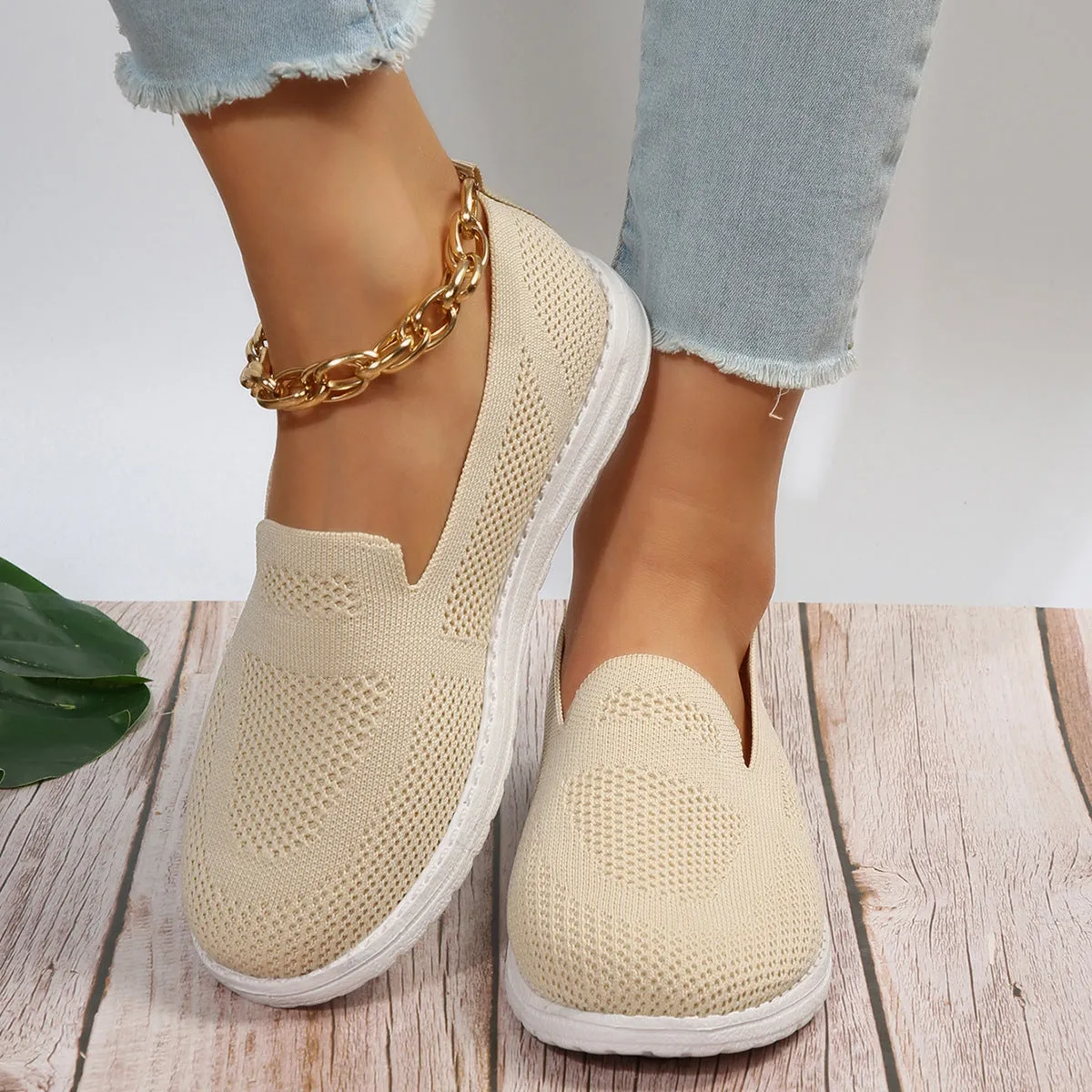Flyknit Breathable Low Top Pumps Female Plus Size Solid Color Sneakers