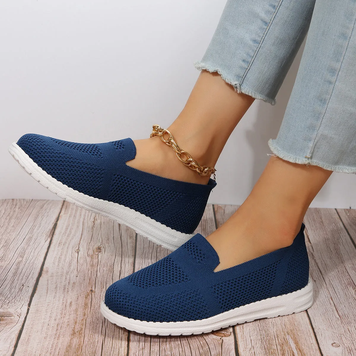 Flyknit Breathable Low Top Pumps Female Plus Size Solid Color Sneakers