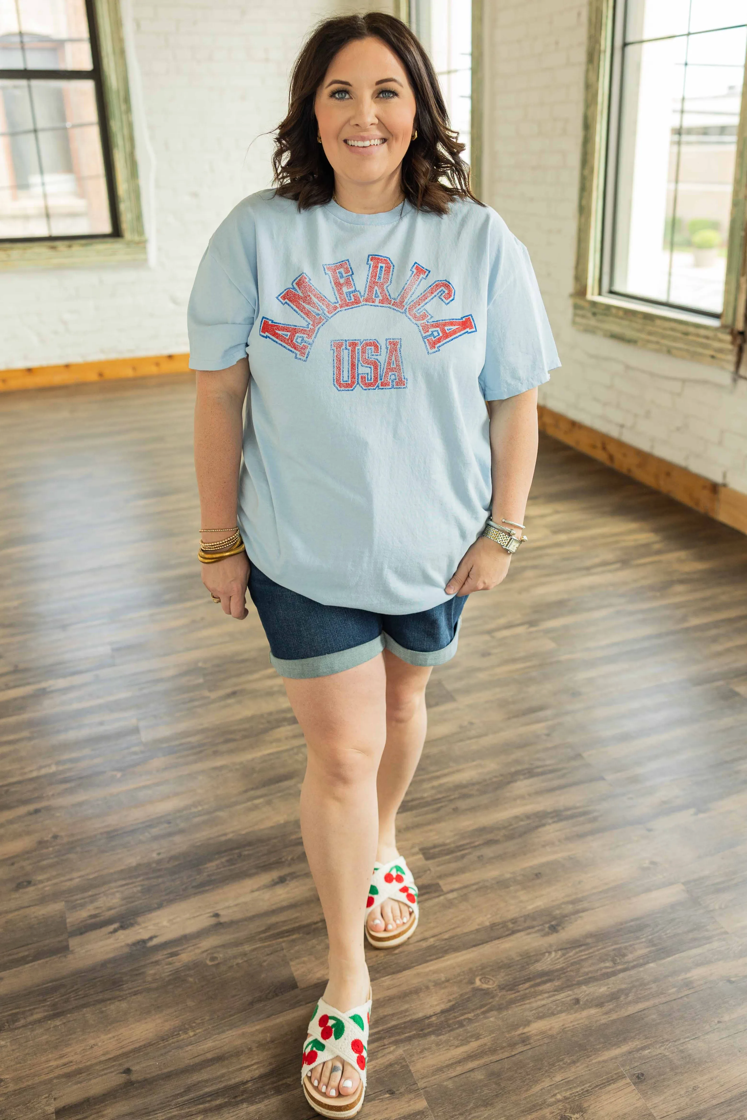 [LIVY LU] USA MEGA ARCH GRAPHIC TEE