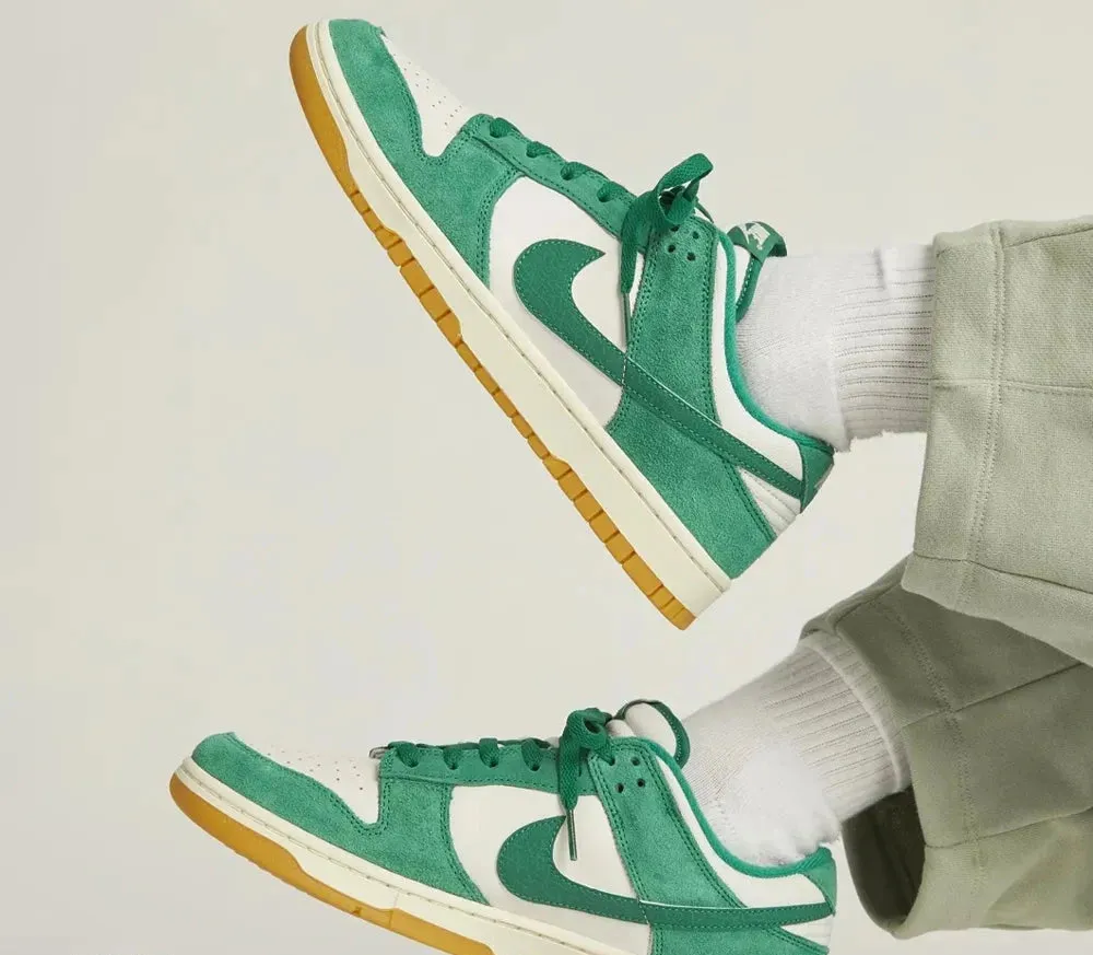 Nike Dunk Low SE Malachite