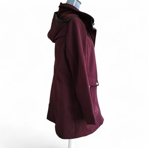 NWOT Badgley Mischka Paneled Thermotech Jacket Coat in Burgundy Style 66934