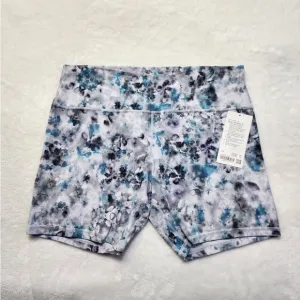NWT Align Lululemon HR Short 8&quot; size 20 White with colored flowers.