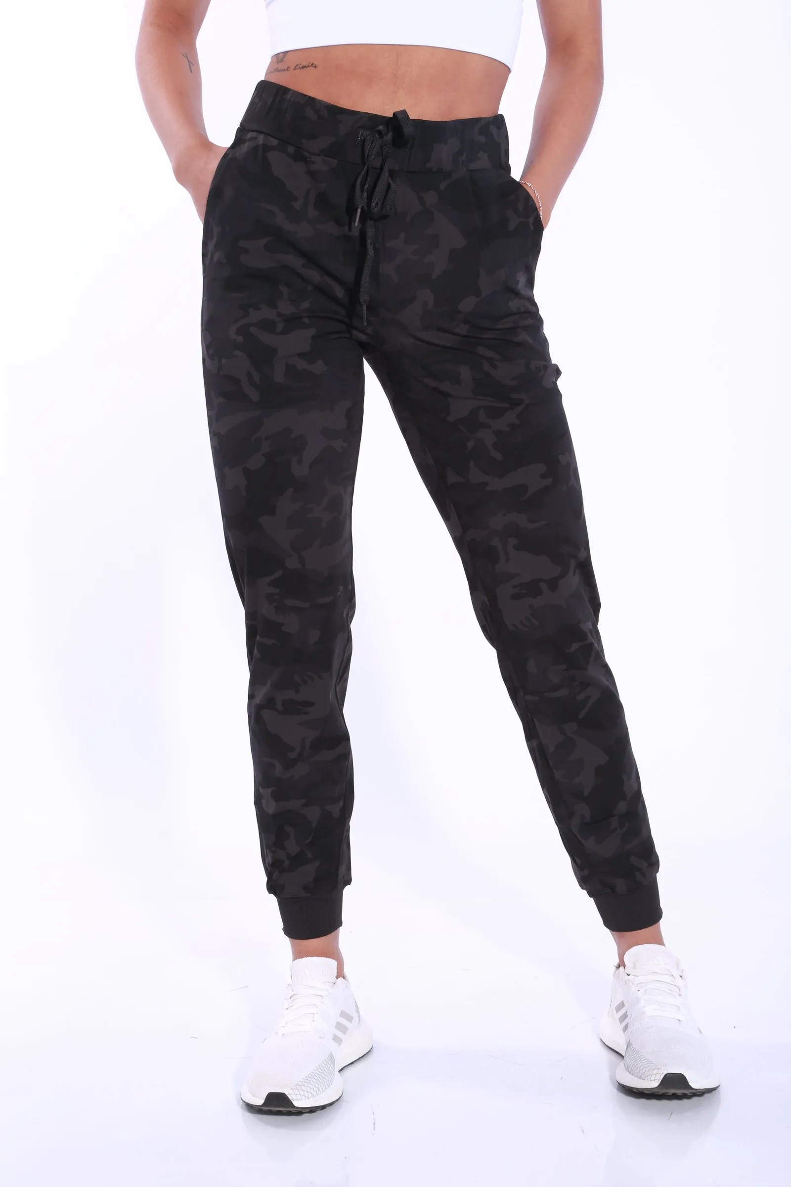 Shapewear Gym bunny Joggers - Black camo