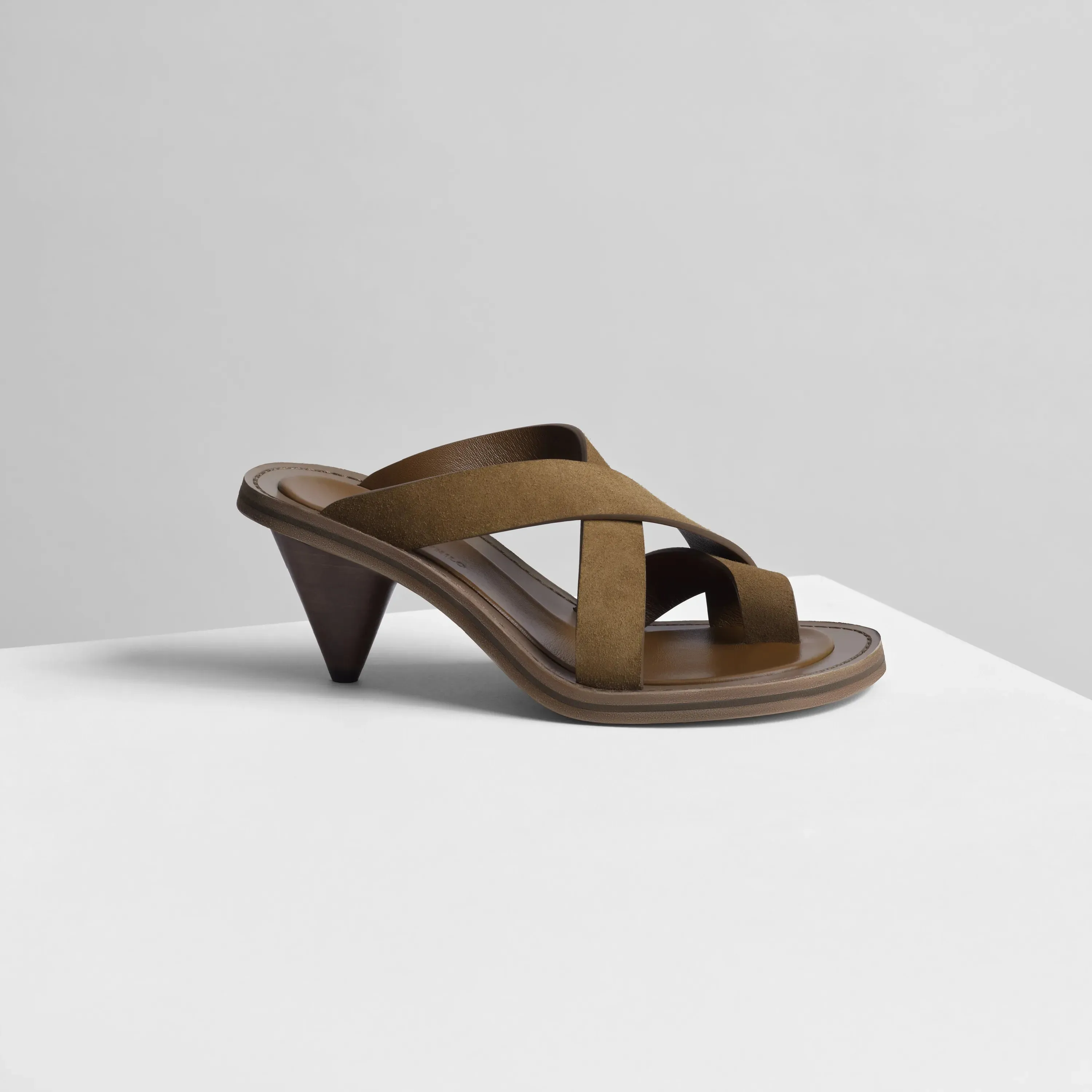 STRAP SANDAL | caramel suede leather