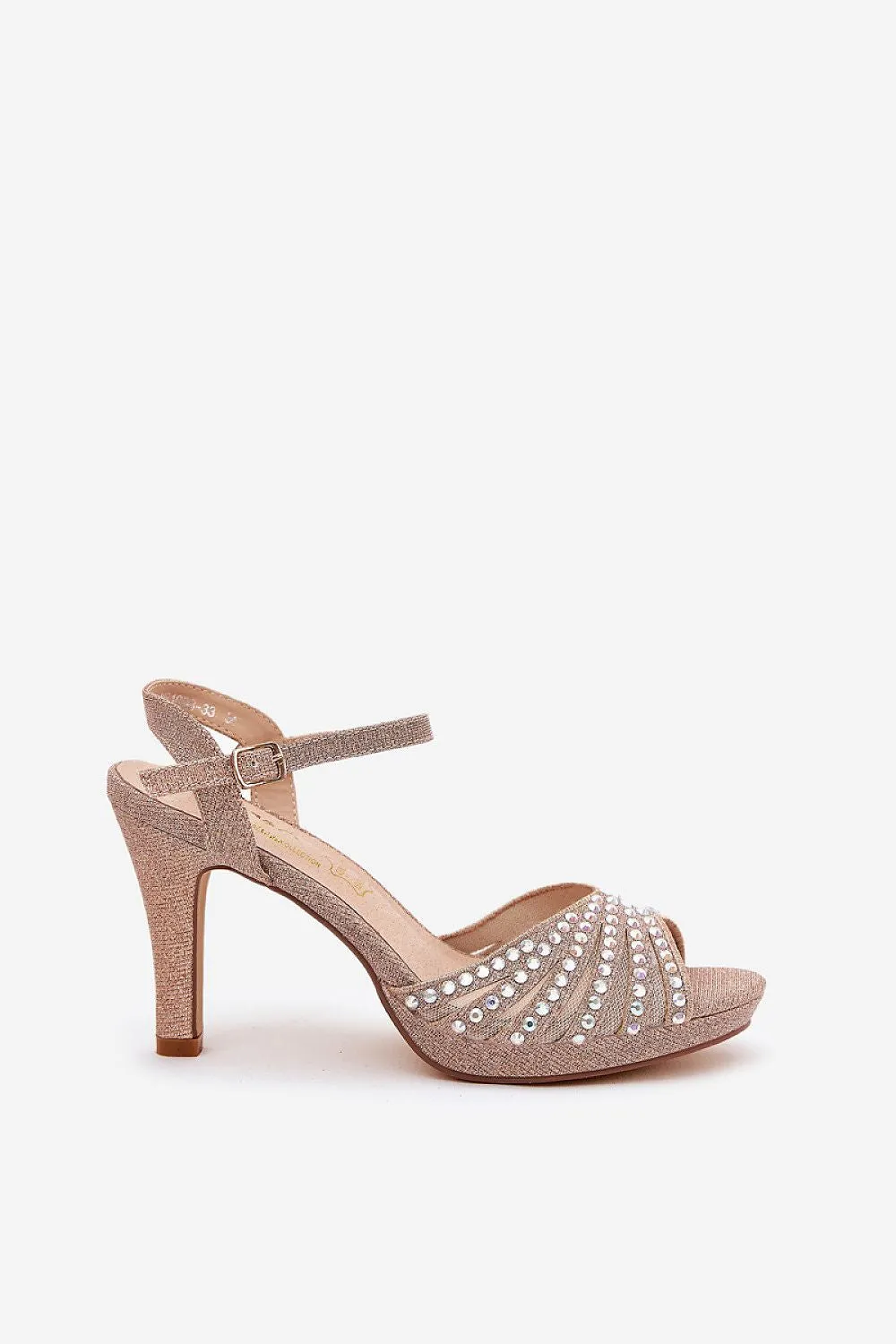 Women's heel sandals adorned with brocade